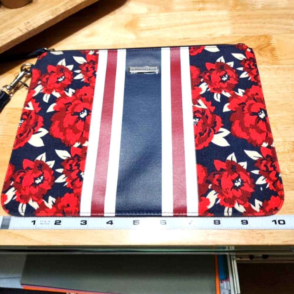 Tommy Hilfiger clutch